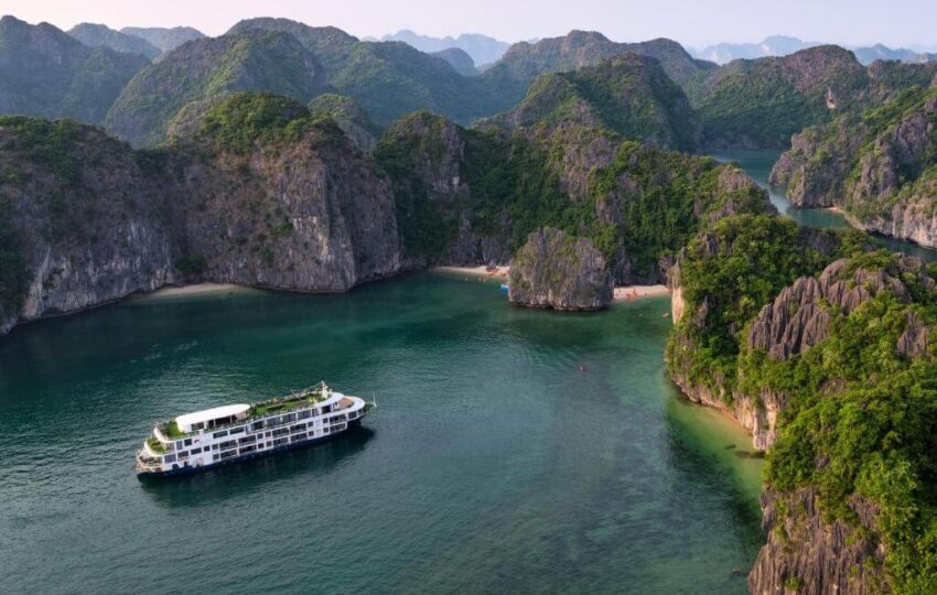 Discover Halong Bay Muslim Tour 2 Days - 1 Night, Top Halong Halal Cruise