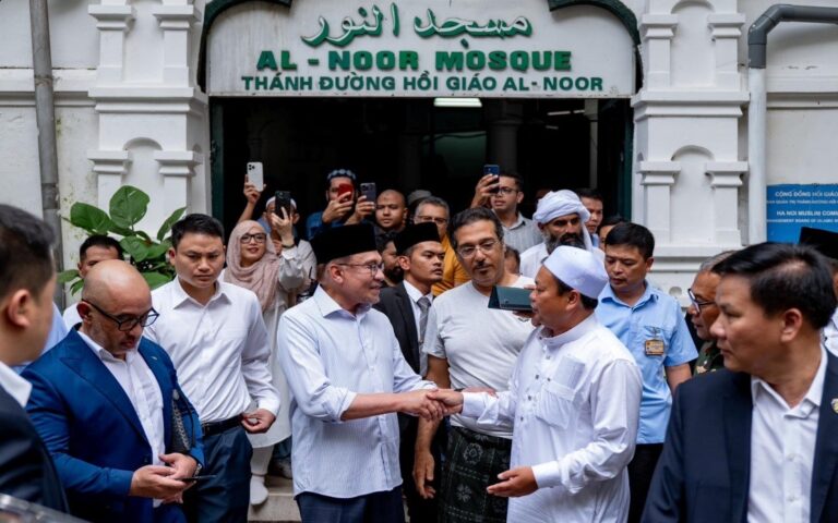 Muslim in Hanoi: Travel Guide to Halal Food, Prayer and Muslim Life (2026)