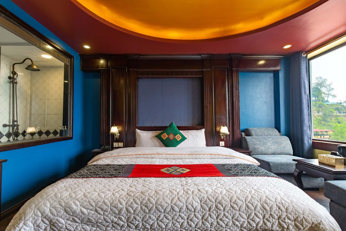 Deluxe Double Room at Sapa House Hotel with king bed