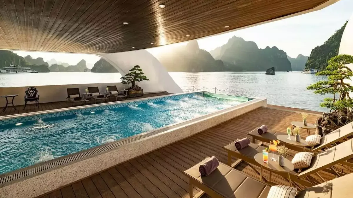 Azure Moon pool on the sundeck of Diana Cruise