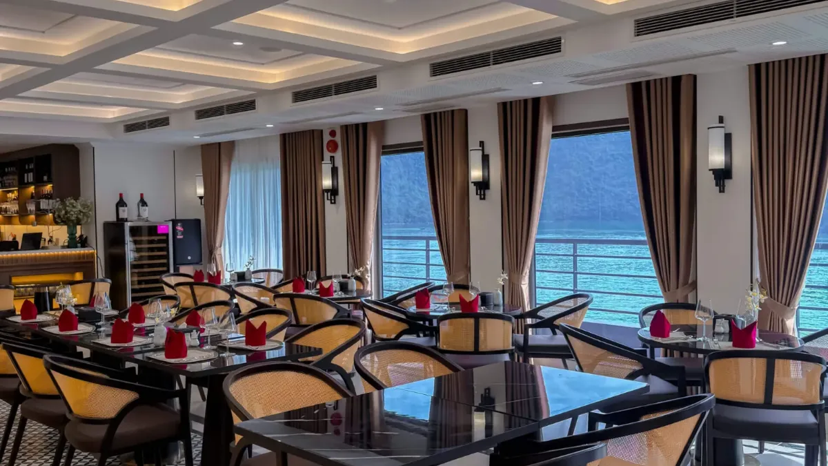 Lumine Van Dinh restaurant serving halal meals on Diana Cruise