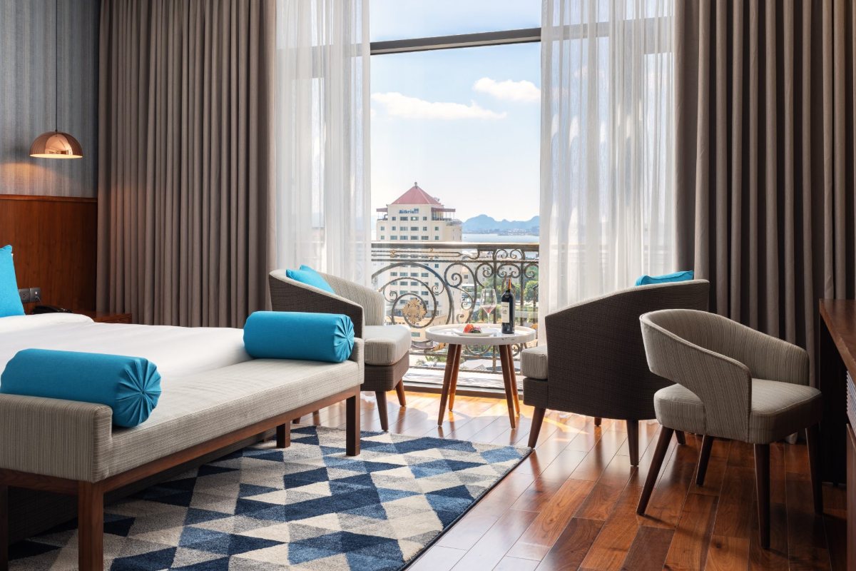 Premium Deluxe King room with lake view at D'Lecia Ha Long