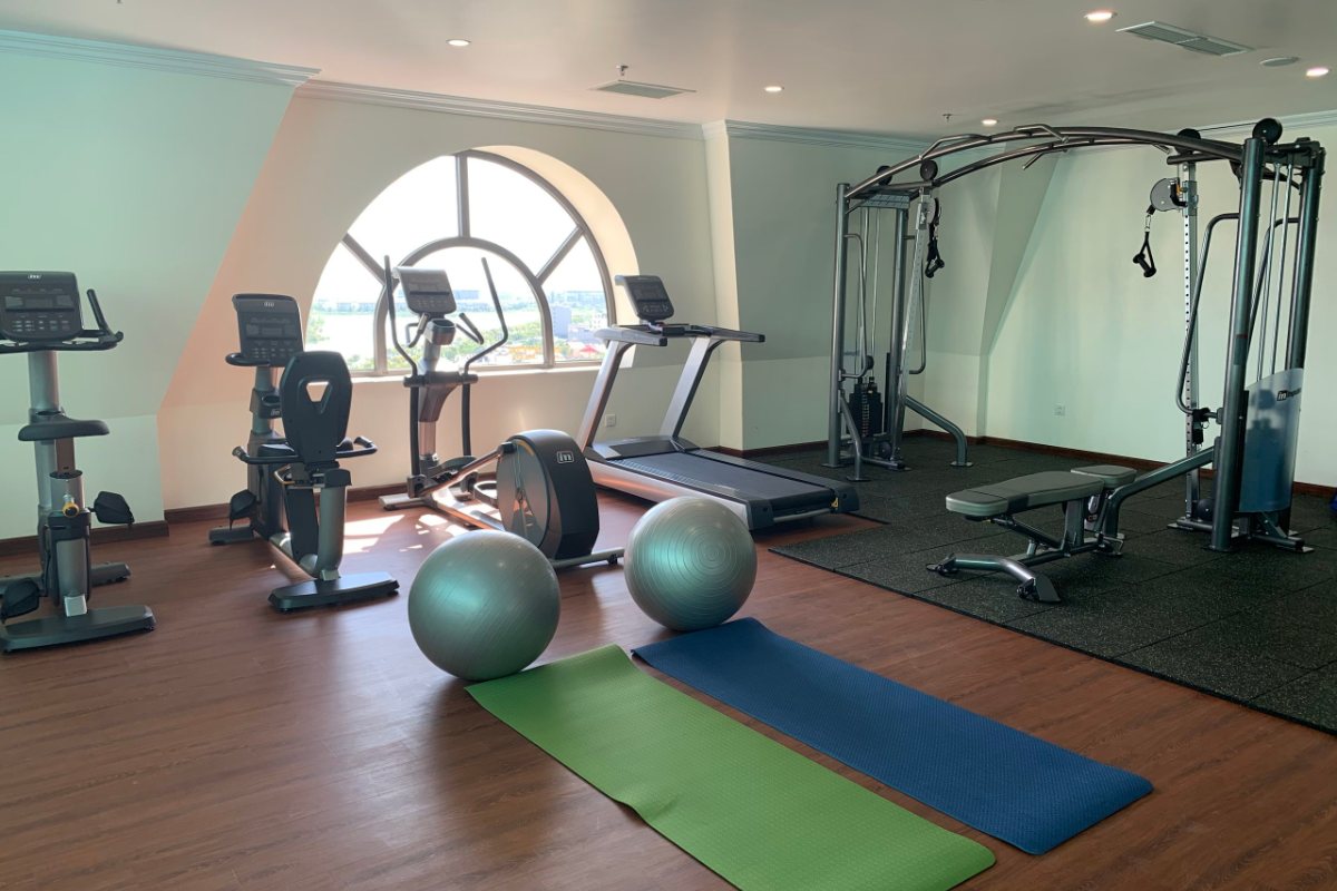 Fitness room at Dragon Legend Hotel