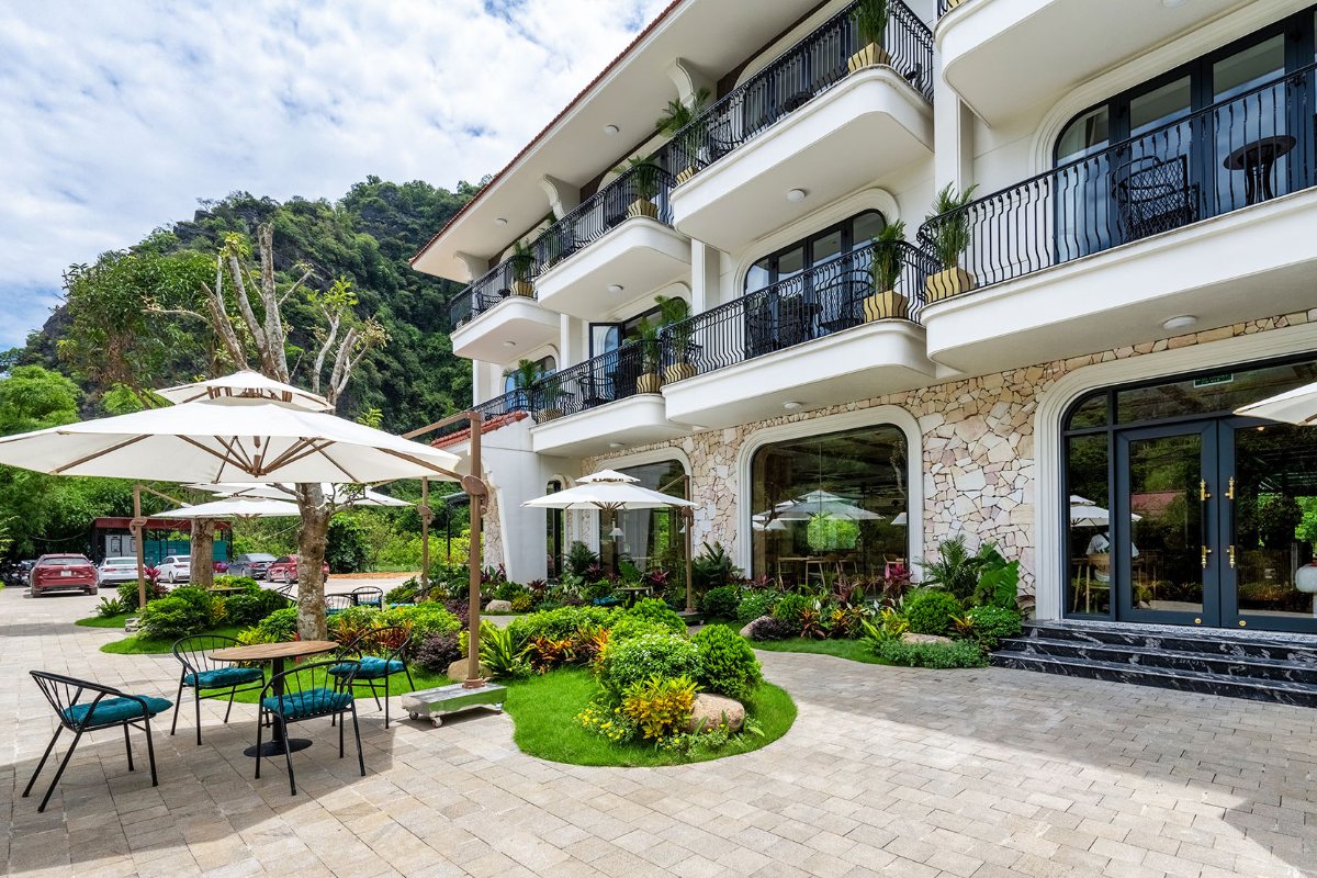 Courtyard garden of Heritage Charm Hotel Trang An