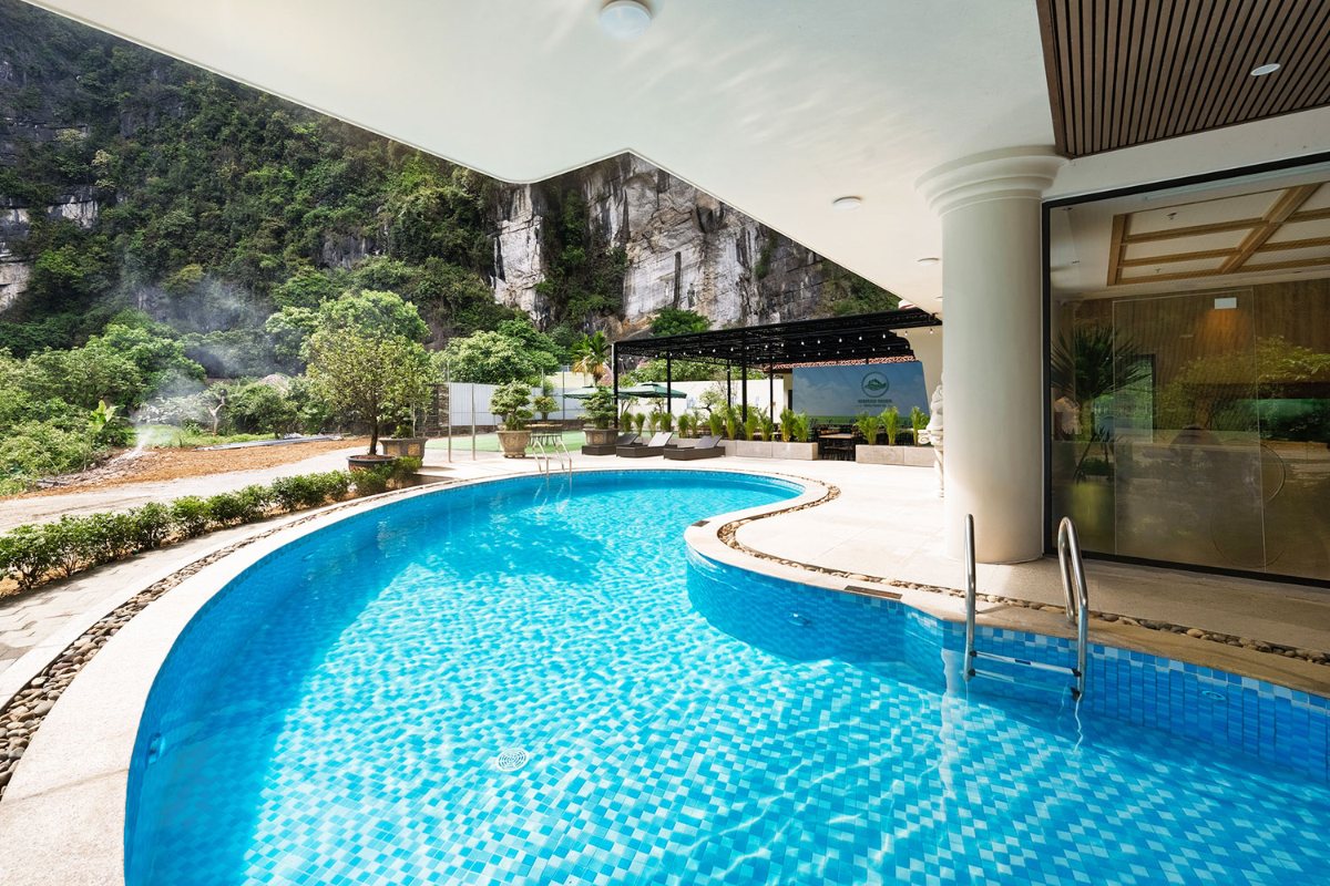 Four-season swimming pool at Heritage Charm Hotel Trang An