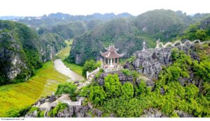Hoa Lu – Mua Cave – Tam Coc Muslim Tour 1 Day