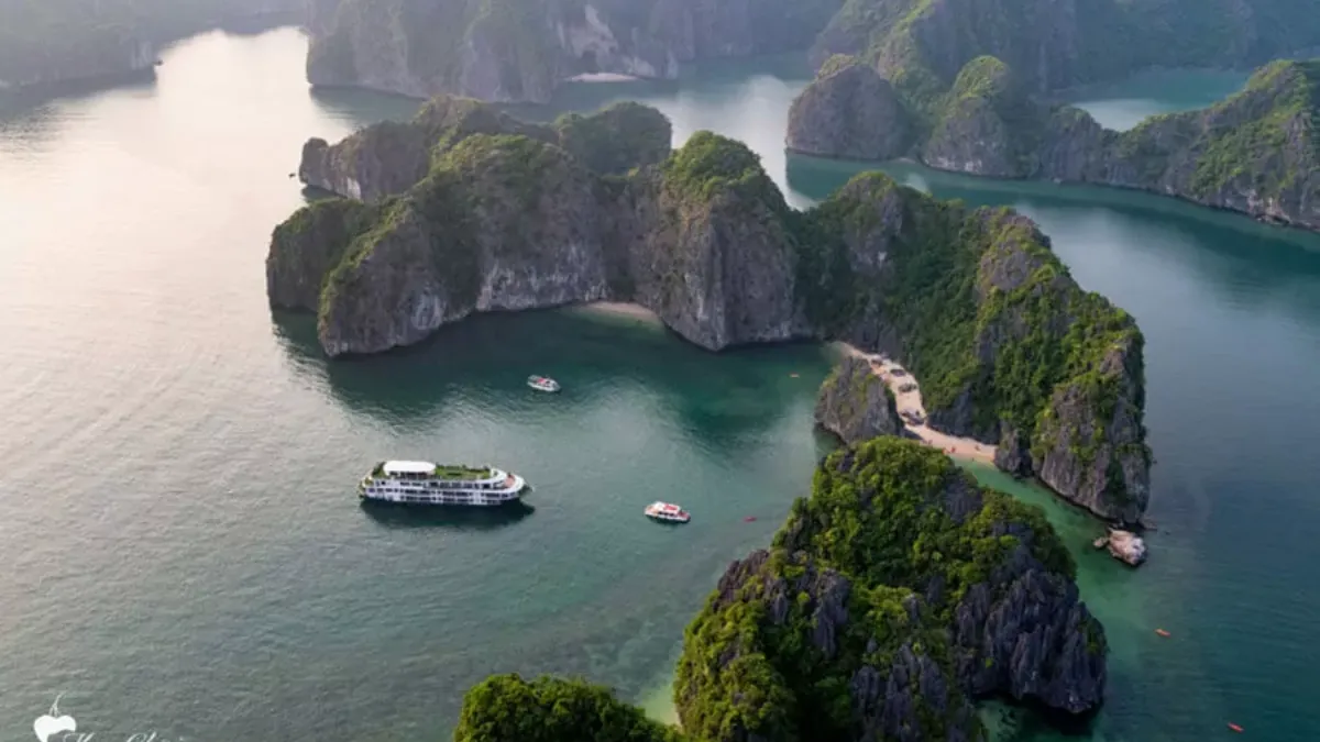Mon Cheri Cruise among the limestone islands of Lan Ha Bay
