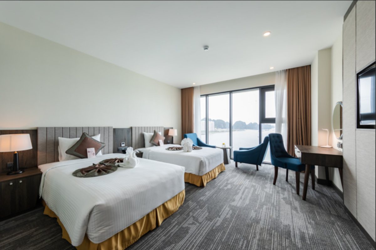 Premium Deluxe Twin room at Muong Thanh Grand Bai Chay