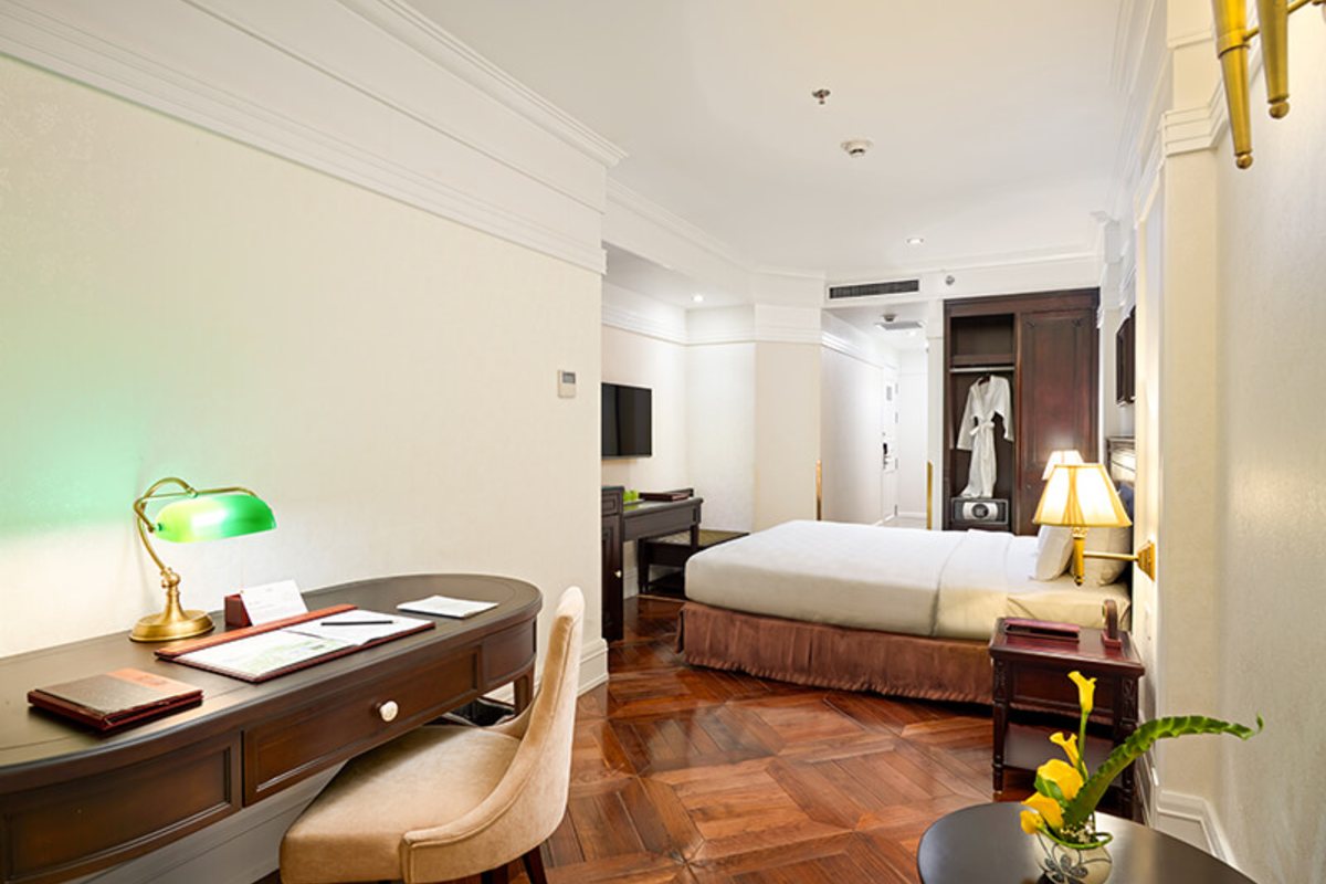Deluxe twin room at Silk Path Boutique Hanoi