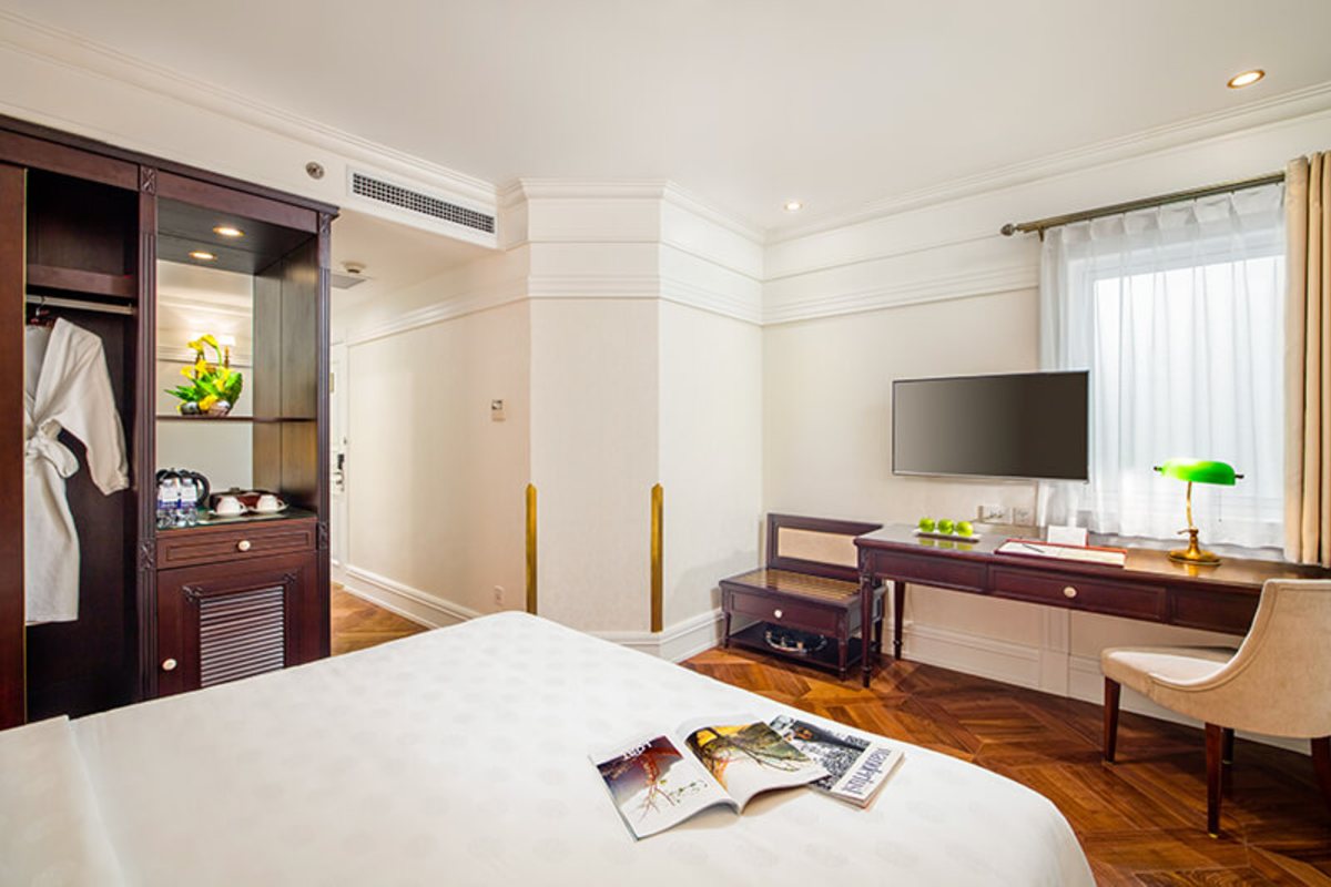 Standard room with desk at Silk Path Boutique Hanoi