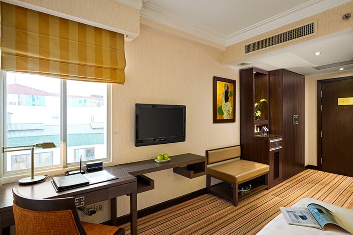 Premium Deluxe room with window at Silk Path Hotel Hanoi