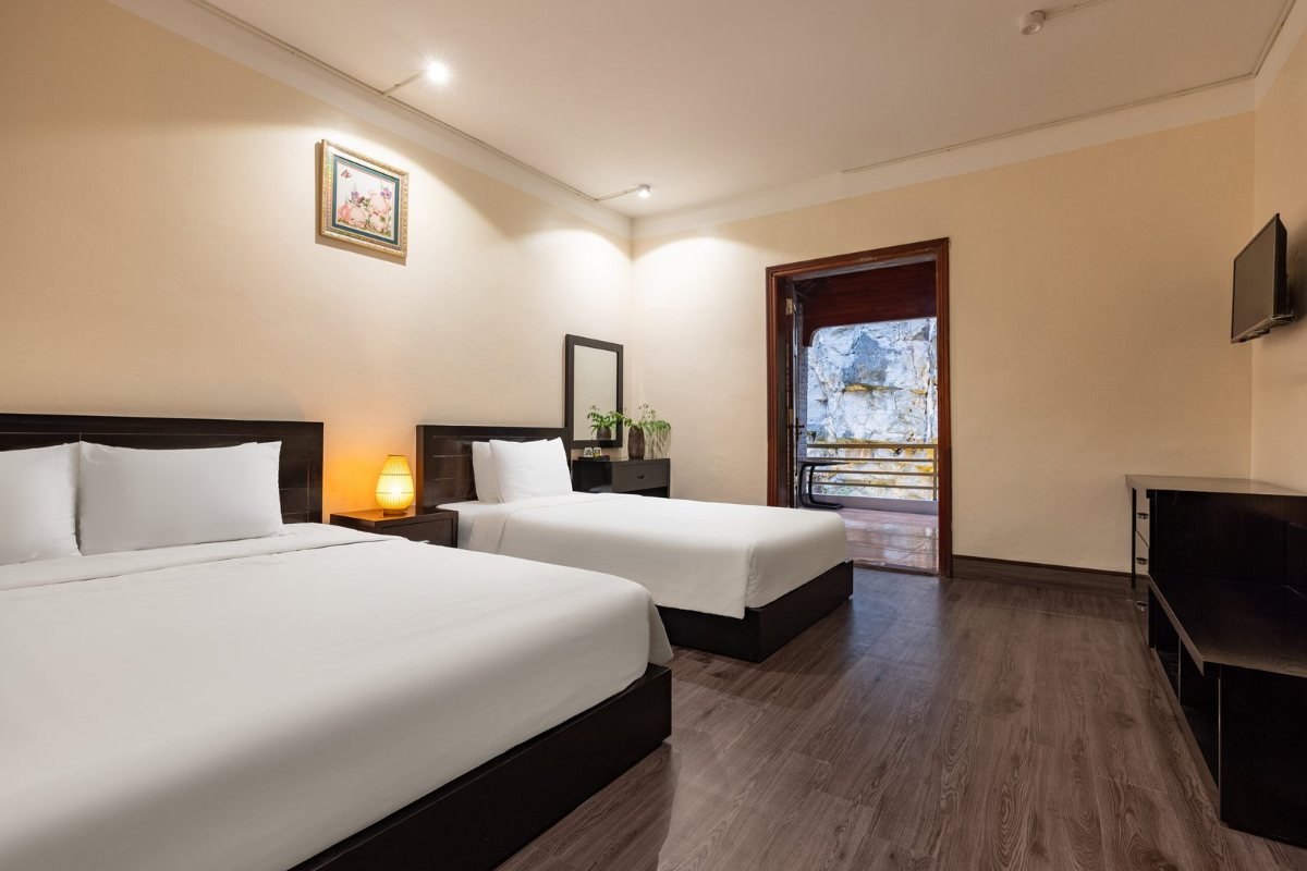 Family Mountain View room at Trang An Heritage Garden